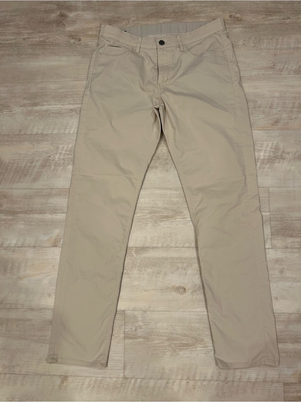 Faherty Lightweight Chino Pants in Light Khaki
